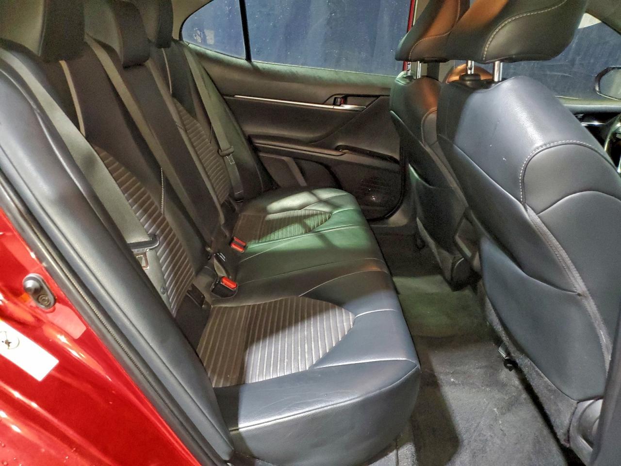 2019 TOYOTA CAMRY L photo 10