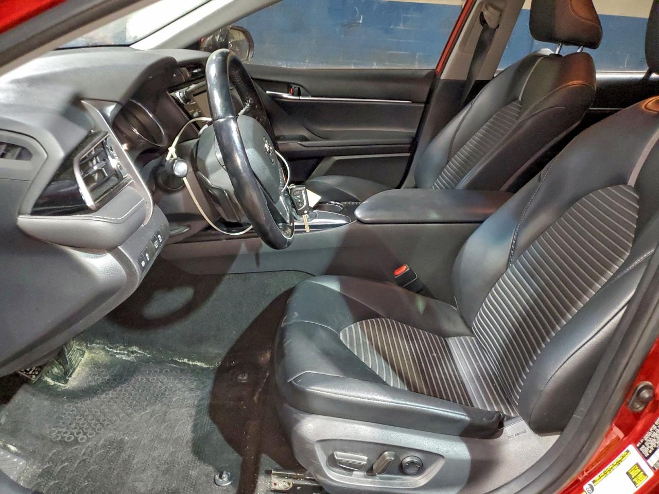 2019 TOYOTA CAMRY L photo 7