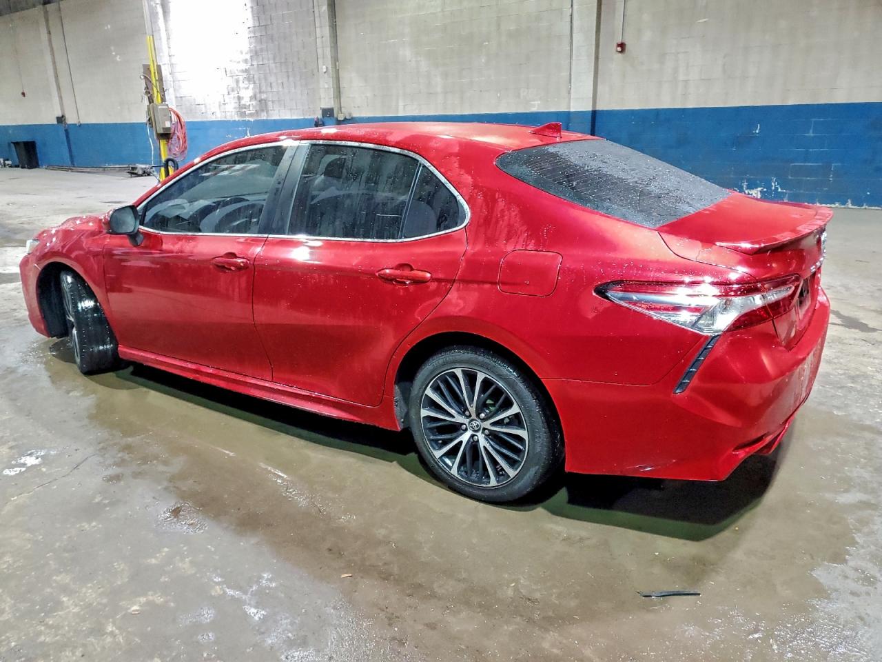 2019 TOYOTA CAMRY L photo 2