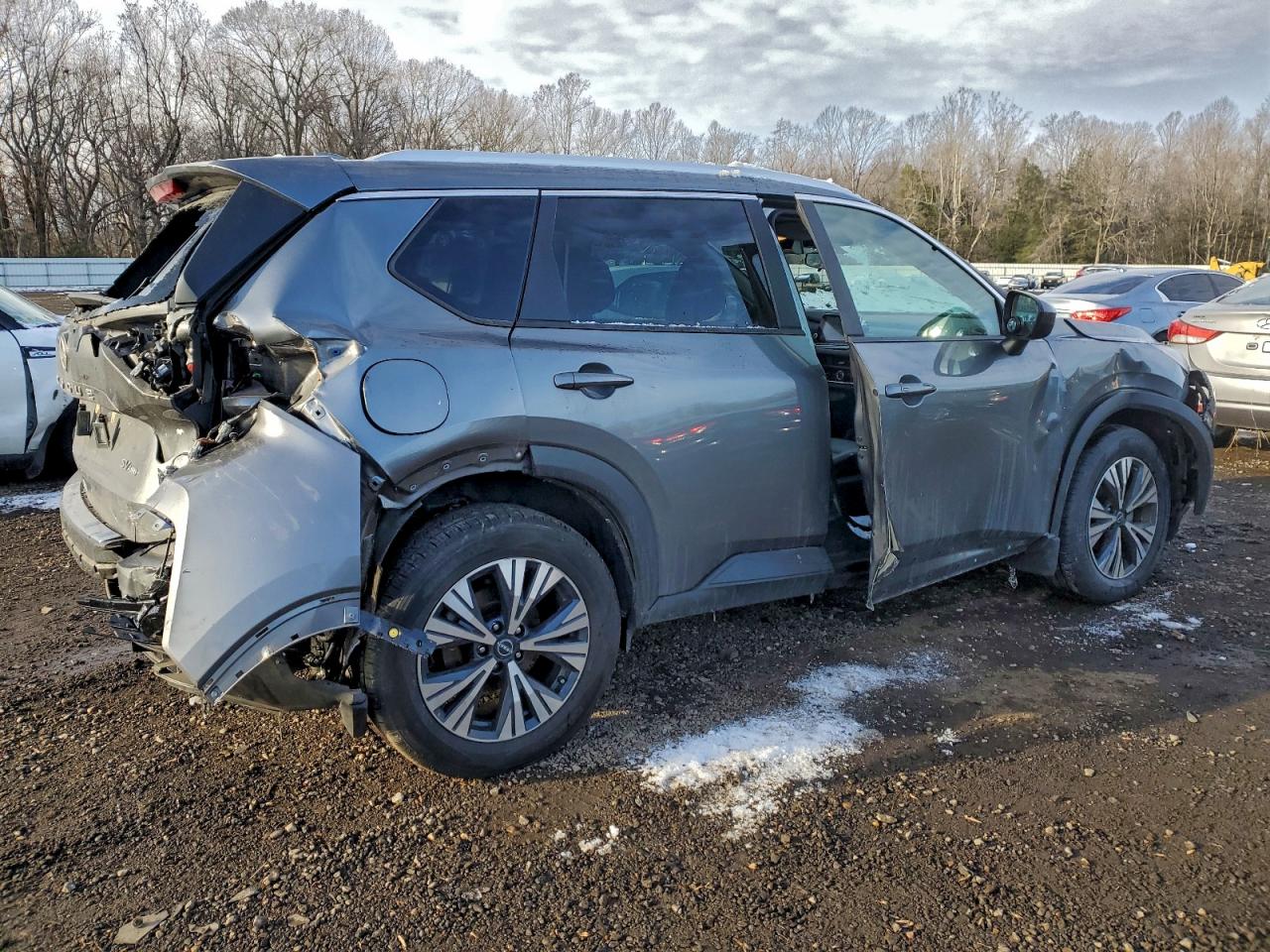 2023 NISSAN ROGUE SV photo 3