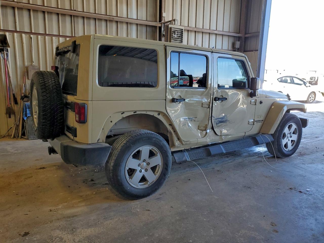 2011 JEEP WRANGLER UNLIMITED SAHARA photo 3