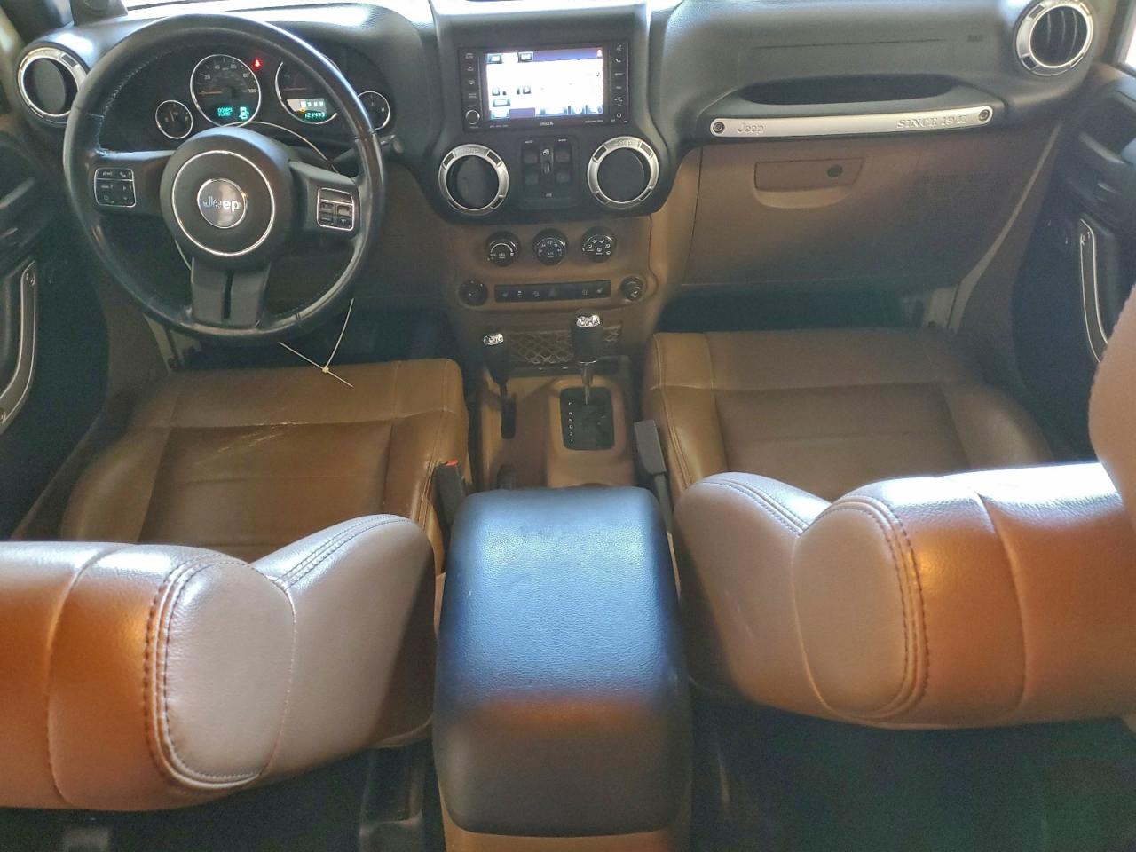 2011 JEEP WRANGLER UNLIMITED SAHARA photo 8