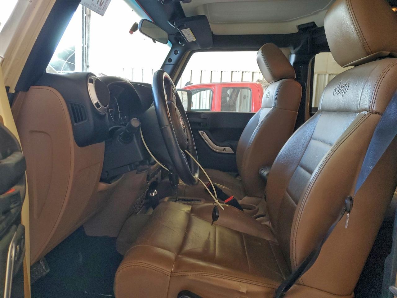 2011 JEEP WRANGLER UNLIMITED SAHARA photo 7