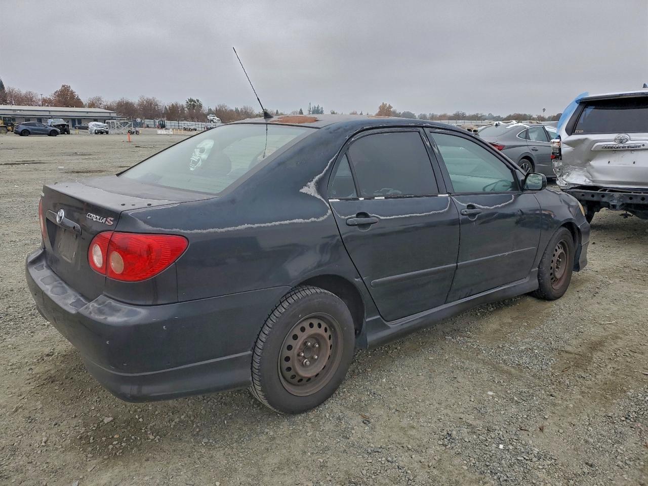 2005 TOYOTA COROLLA CE photo 3