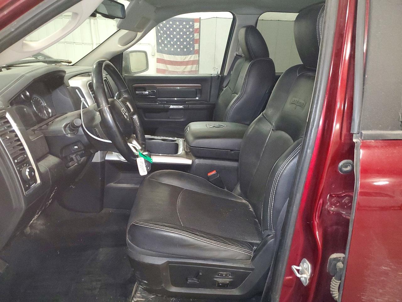 2016 RAM 1500 LARAMIE photo 7