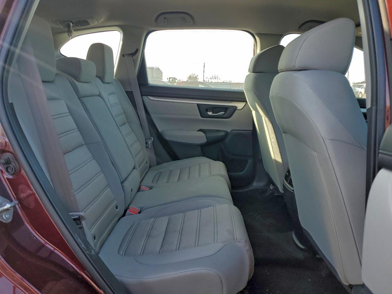 2017 HONDA CR-V LX photo 11