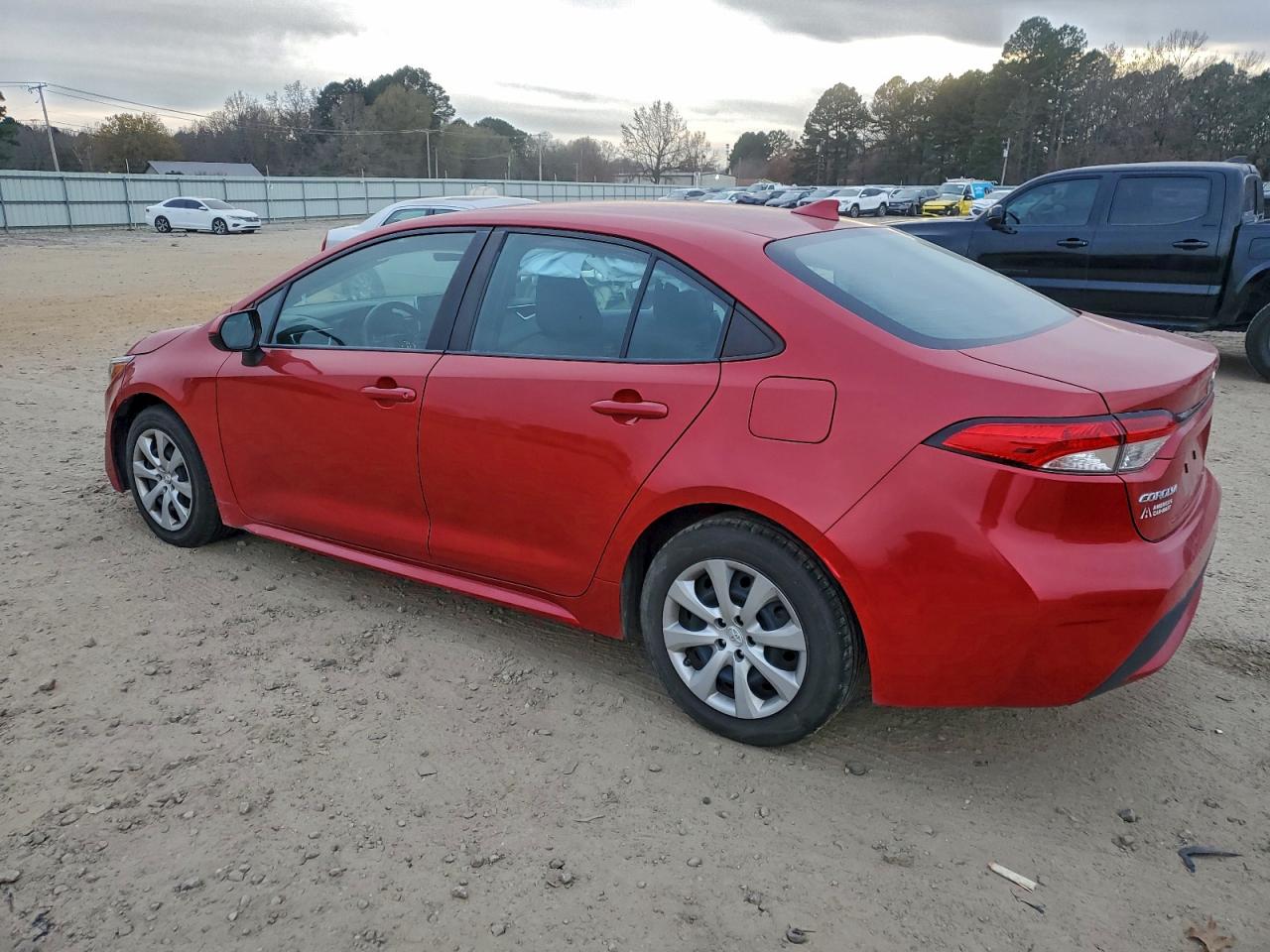 2021 TOYOTA COROLLA LE photo 2