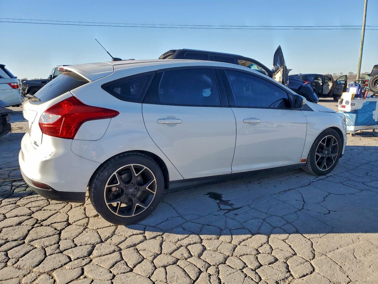 2014 FORD FOCUS SE photo 3