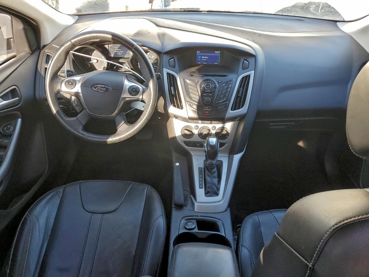 2014 FORD FOCUS SE photo 8