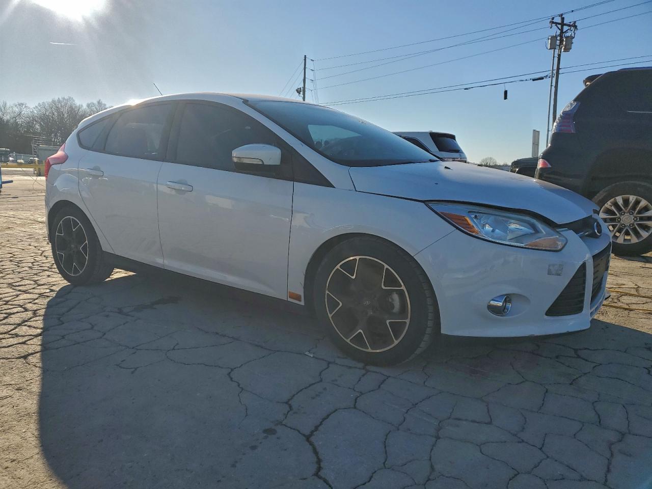 2014 FORD FOCUS SE photo 4