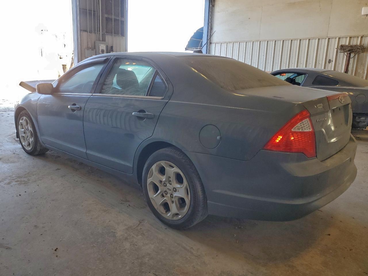 2011 FORD FUSION SE photo 2