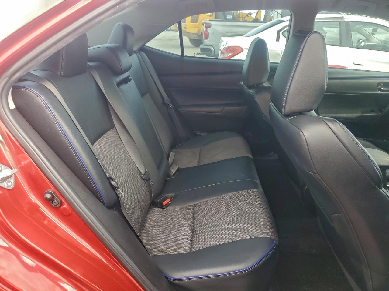 2019 TOYOTA COROLLA L photo 10