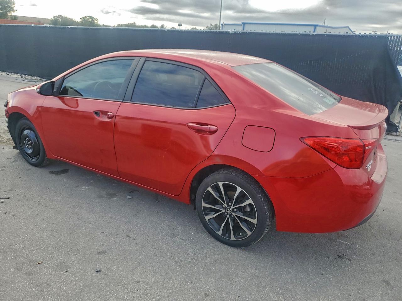 2019 TOYOTA COROLLA L photo 2