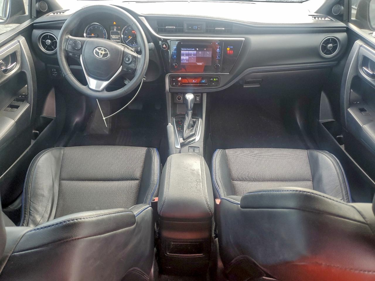 2019 TOYOTA COROLLA L photo 8