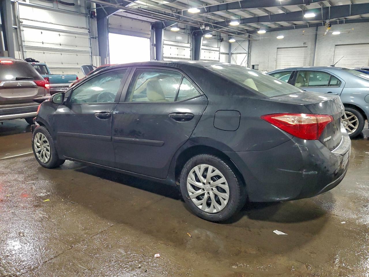 2017 TOYOTA COROLLA L photo 2