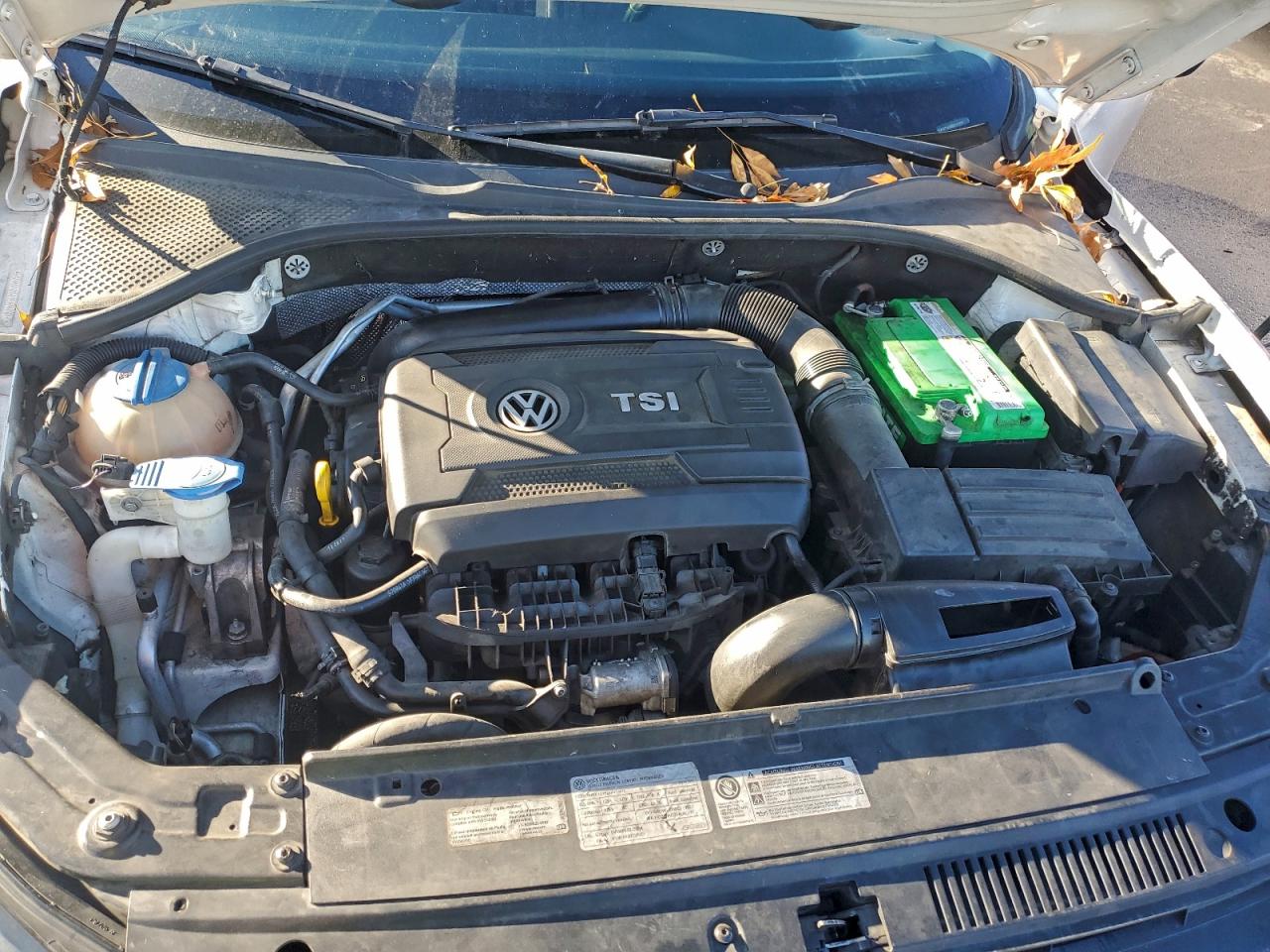 2014 VOLKSWAGEN PASSAT S photo 11