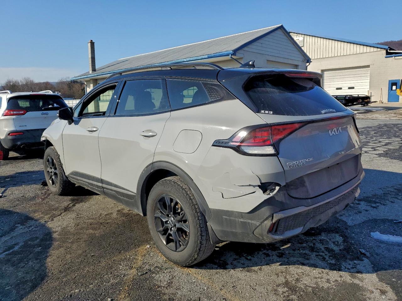 2023 KIA SPORTAGE X-PRO photo 2