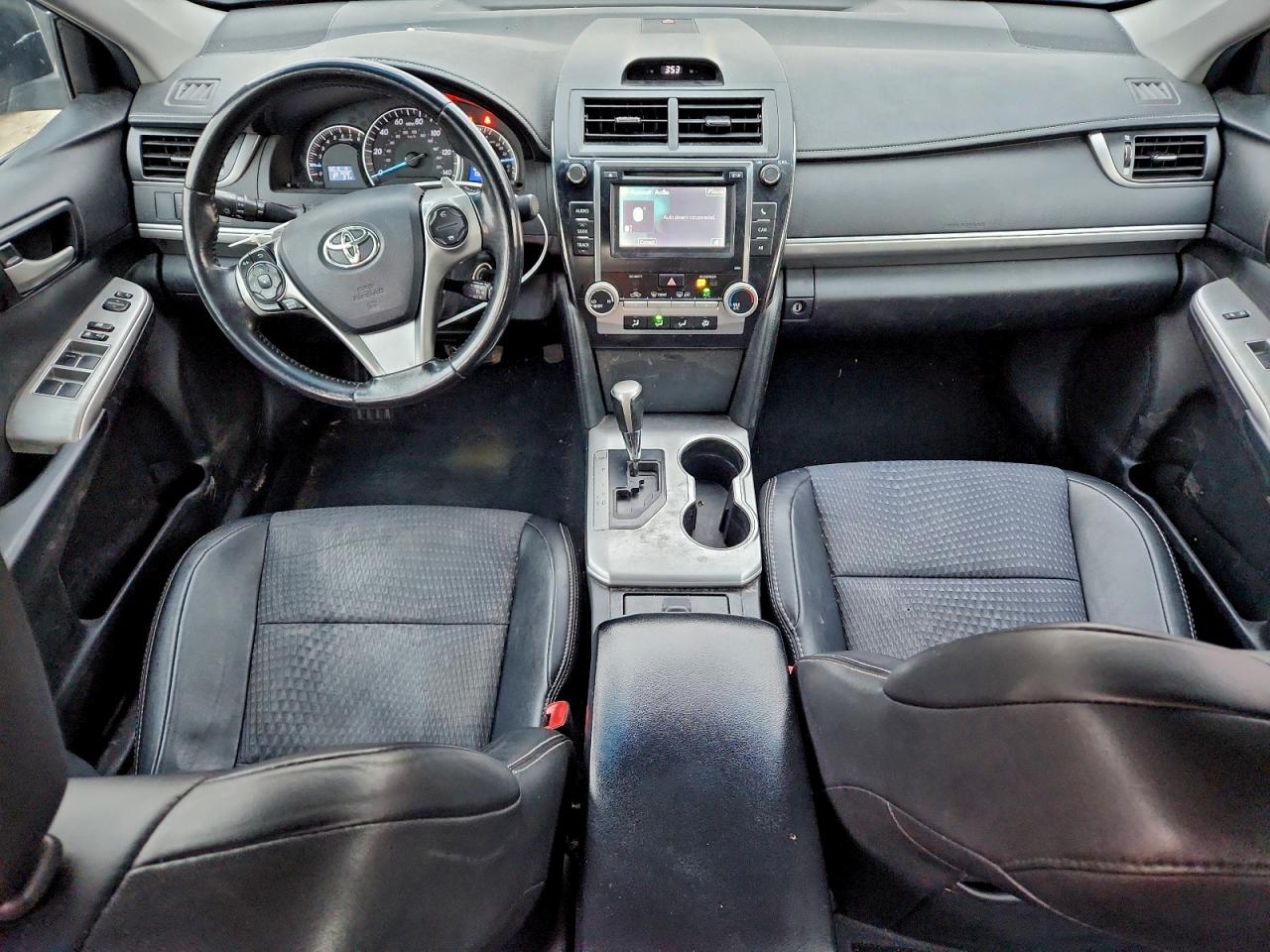 2013 TOYOTA CAMRY L photo 8