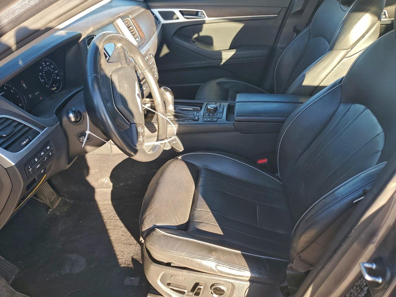 2015 HYUNDAI GENESIS 3.8L photo 7