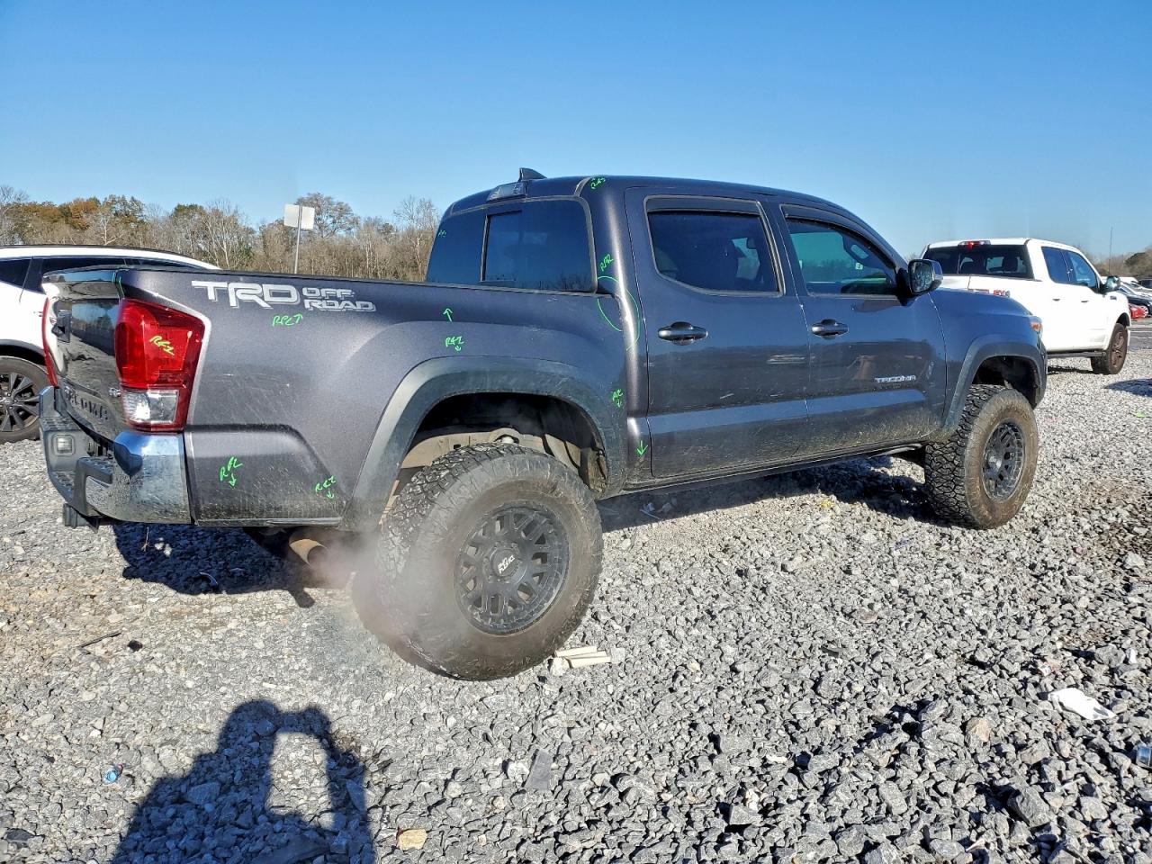 2017 TOYOTA TACOMA DOUBLE CAB photo 3