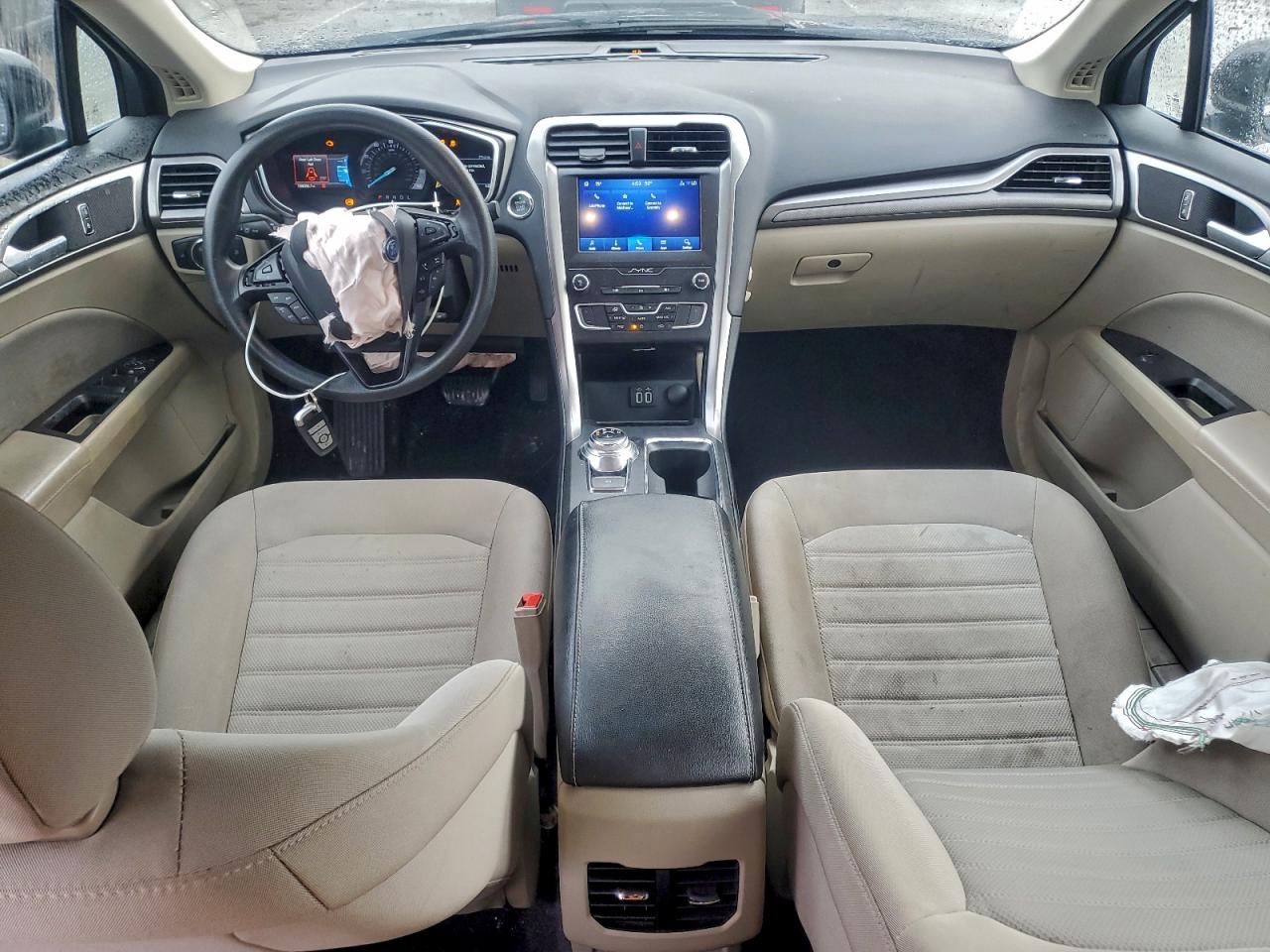 2020 FORD FUSION SE photo 8