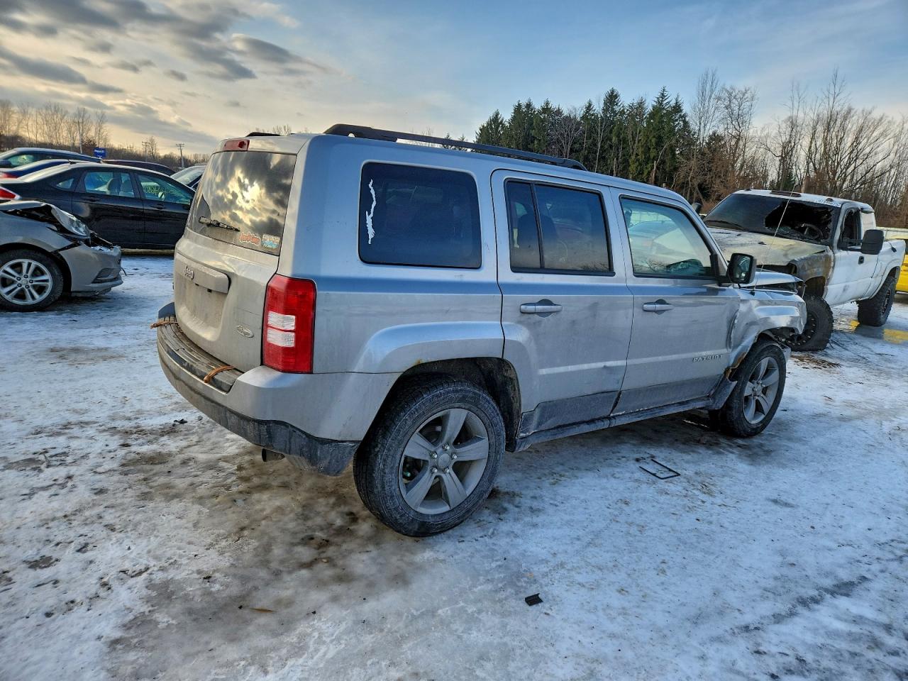 2015 JEEP PATRIOT LATITUDE photo 3