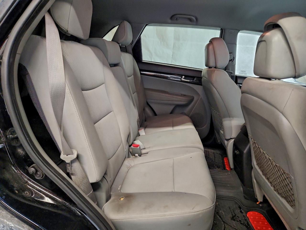 2013 KIA SORENTO LX photo 11