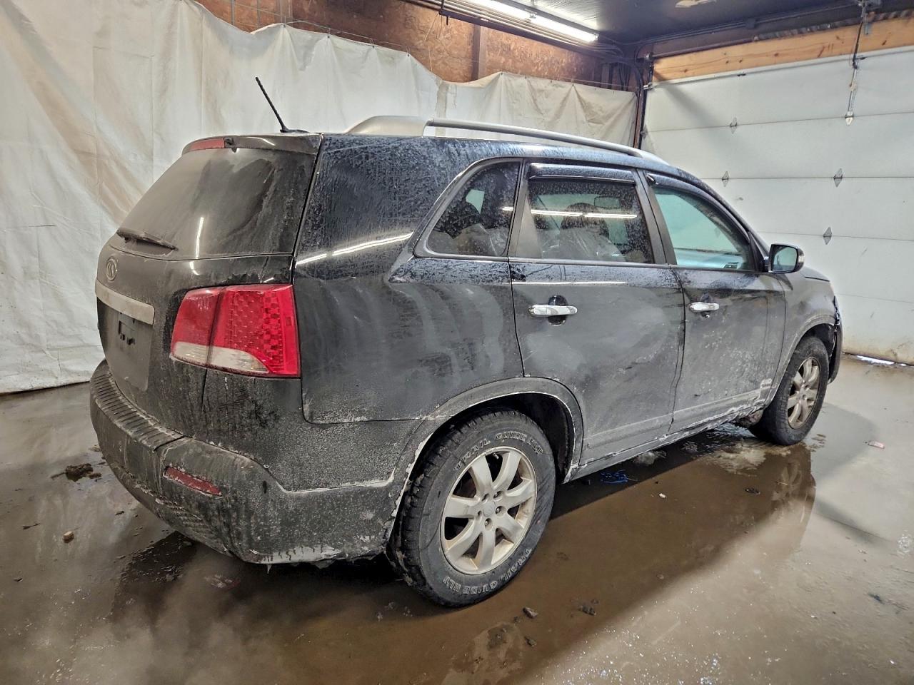 2013 KIA SORENTO LX photo 3