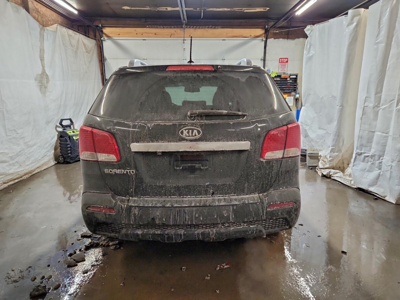 2013 KIA SORENTO LX photo 6
