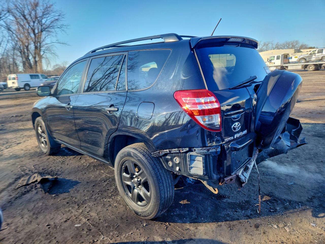 2010 TOYOTA RAV4 photo 2