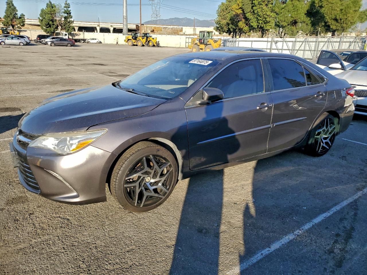 2016 TOYOTA CAMRY