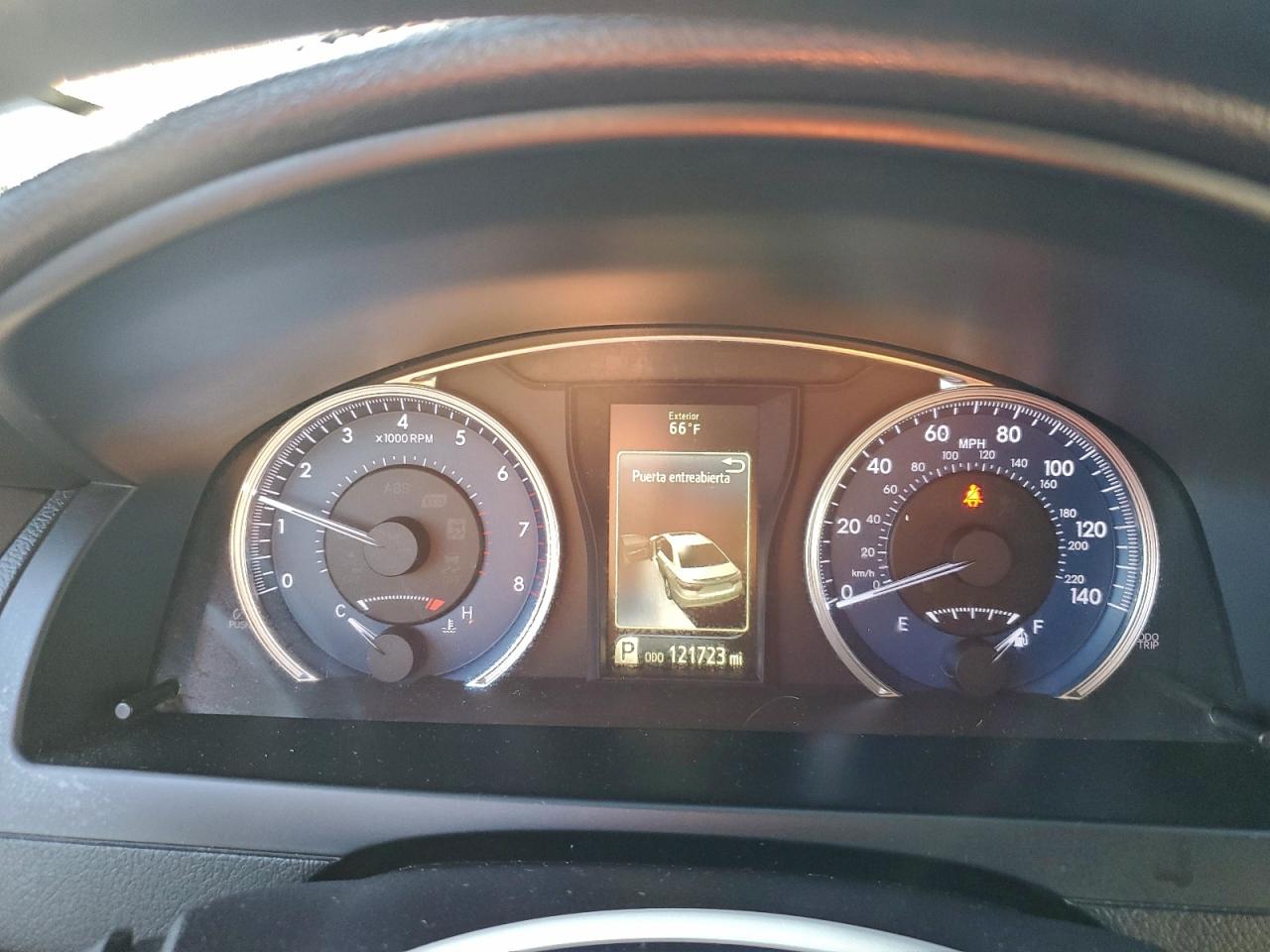 2016 TOYOTA CAMRY LE photo 9