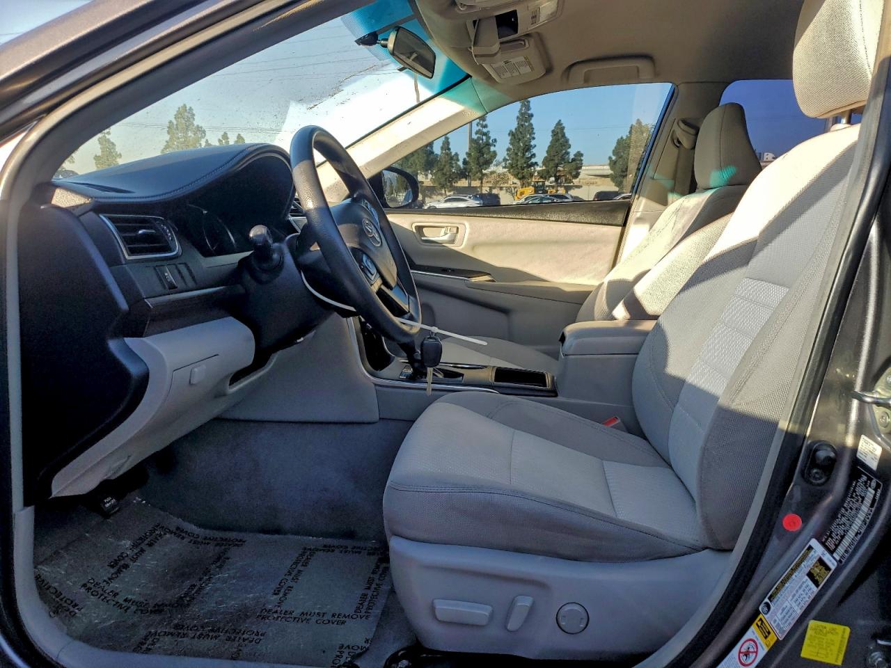 2016 TOYOTA CAMRY LE photo 7