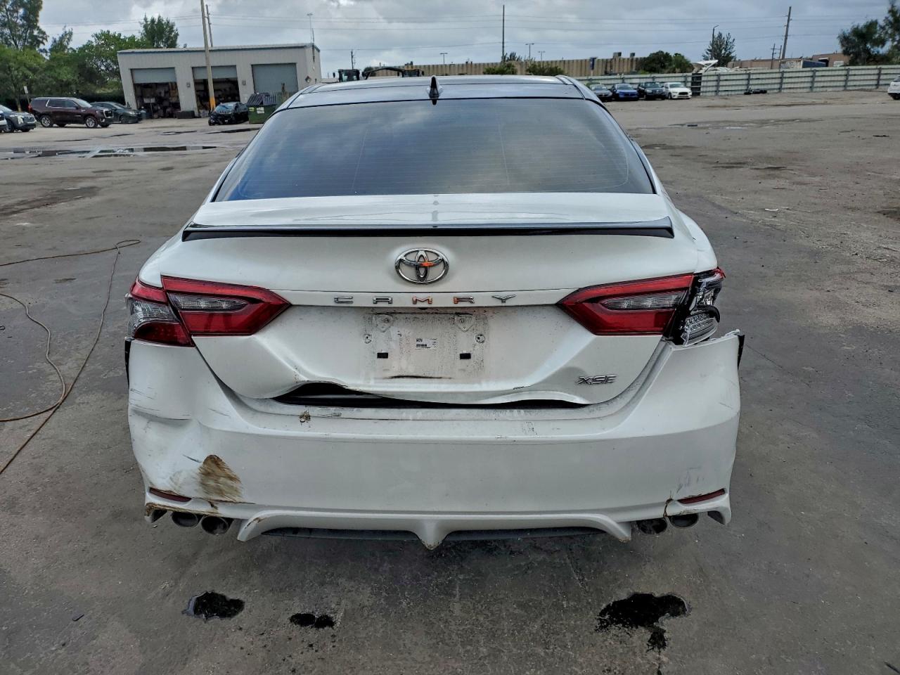 2023 TOYOTA CAMRY XSE photo 6