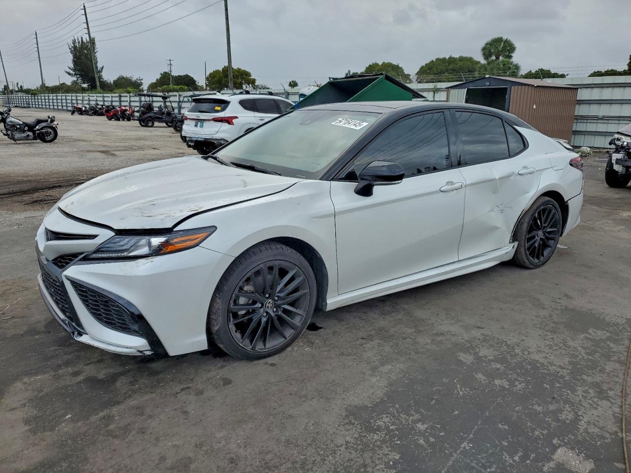 2023 TOYOTA CAMRY