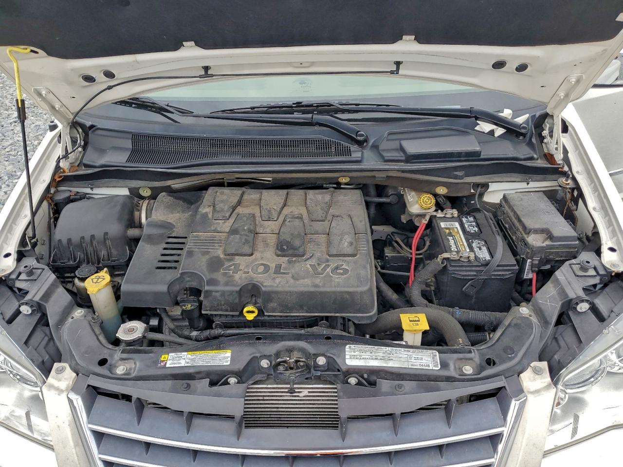 2010 CHRYSLER TOWN & COUNTRY LIMITED photo 12