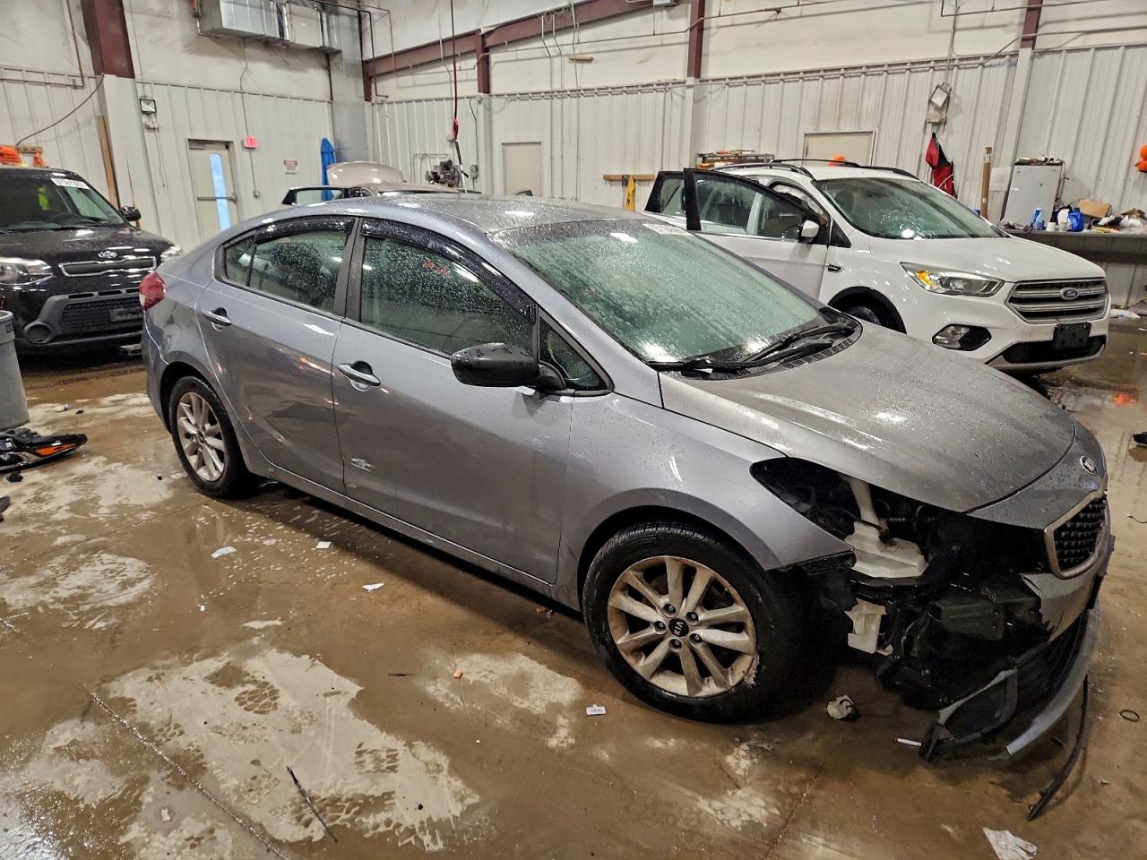 2017 KIA FORTE LX photo 4
