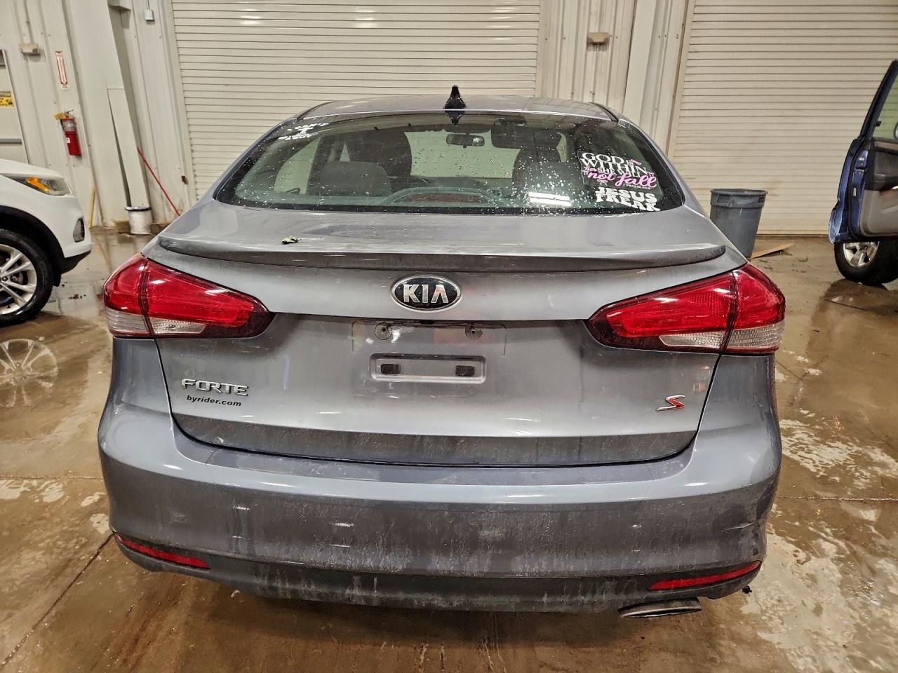 2017 KIA FORTE LX photo 6