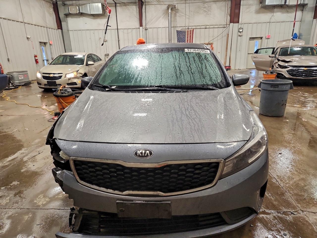 2017 KIA FORTE LX photo 5
