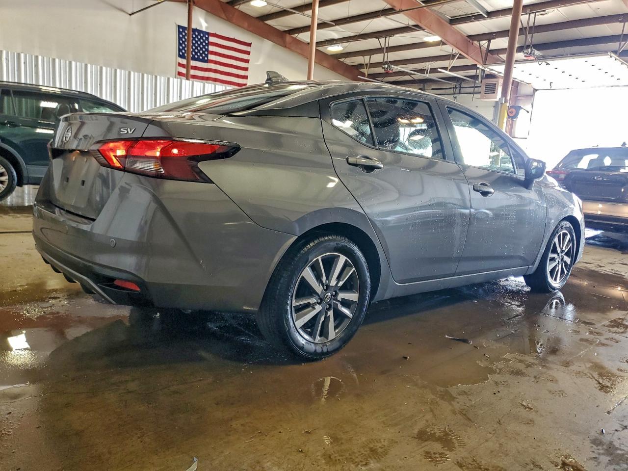 2021 NISSAN VERSA SV photo 5