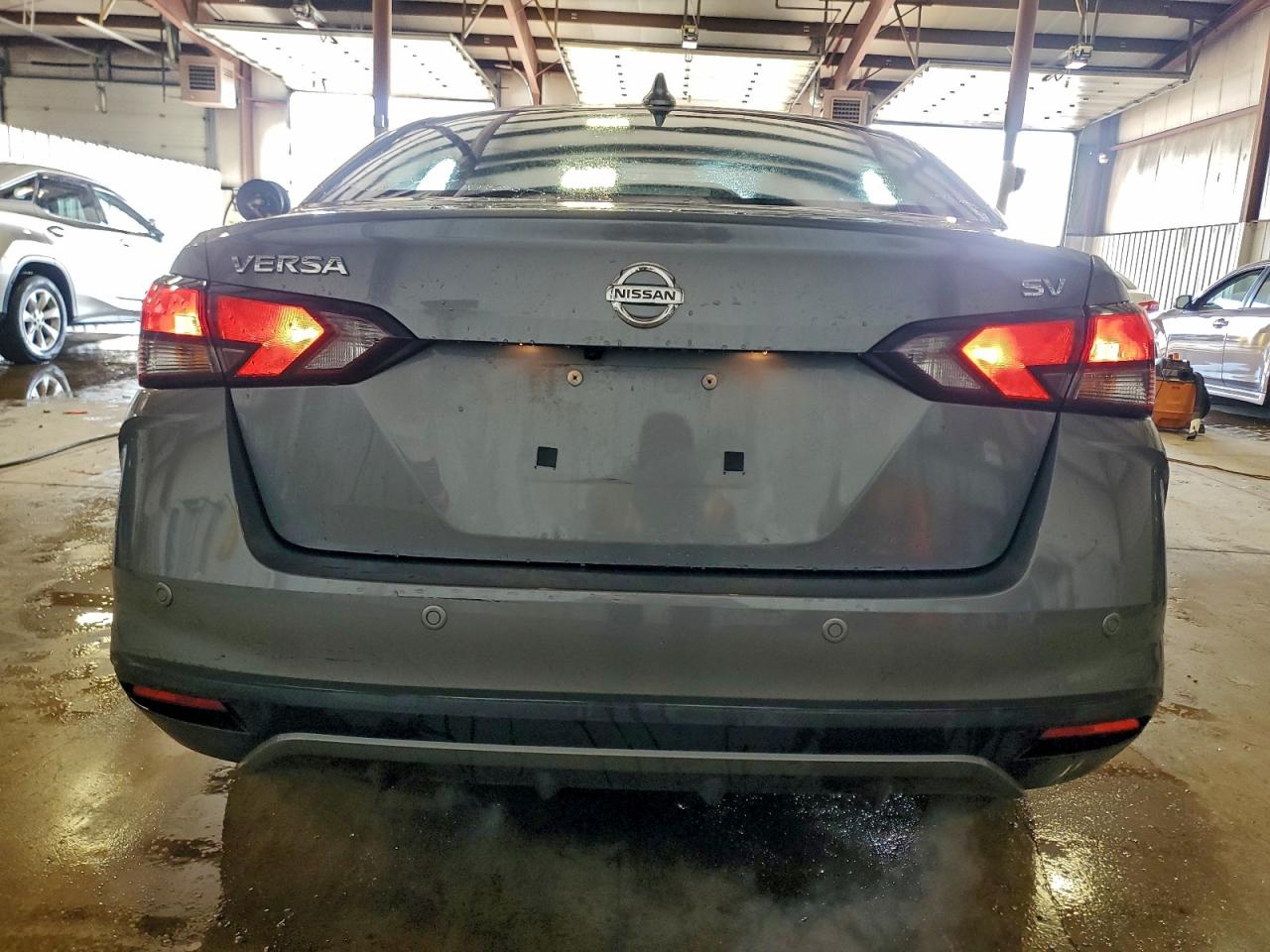 2021 NISSAN VERSA SV photo 11