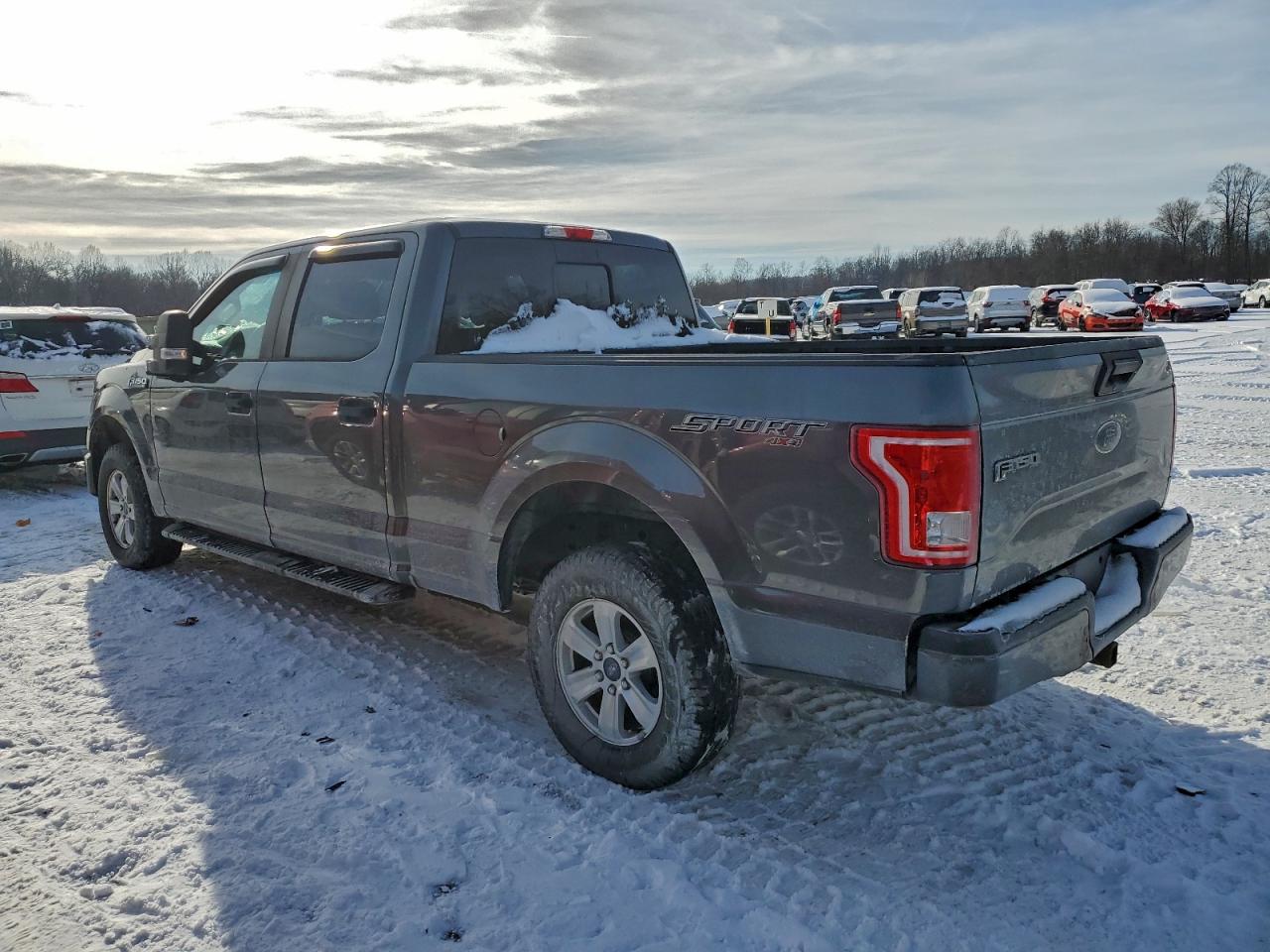 2017 FORD F150 SUPERCREW photo 2