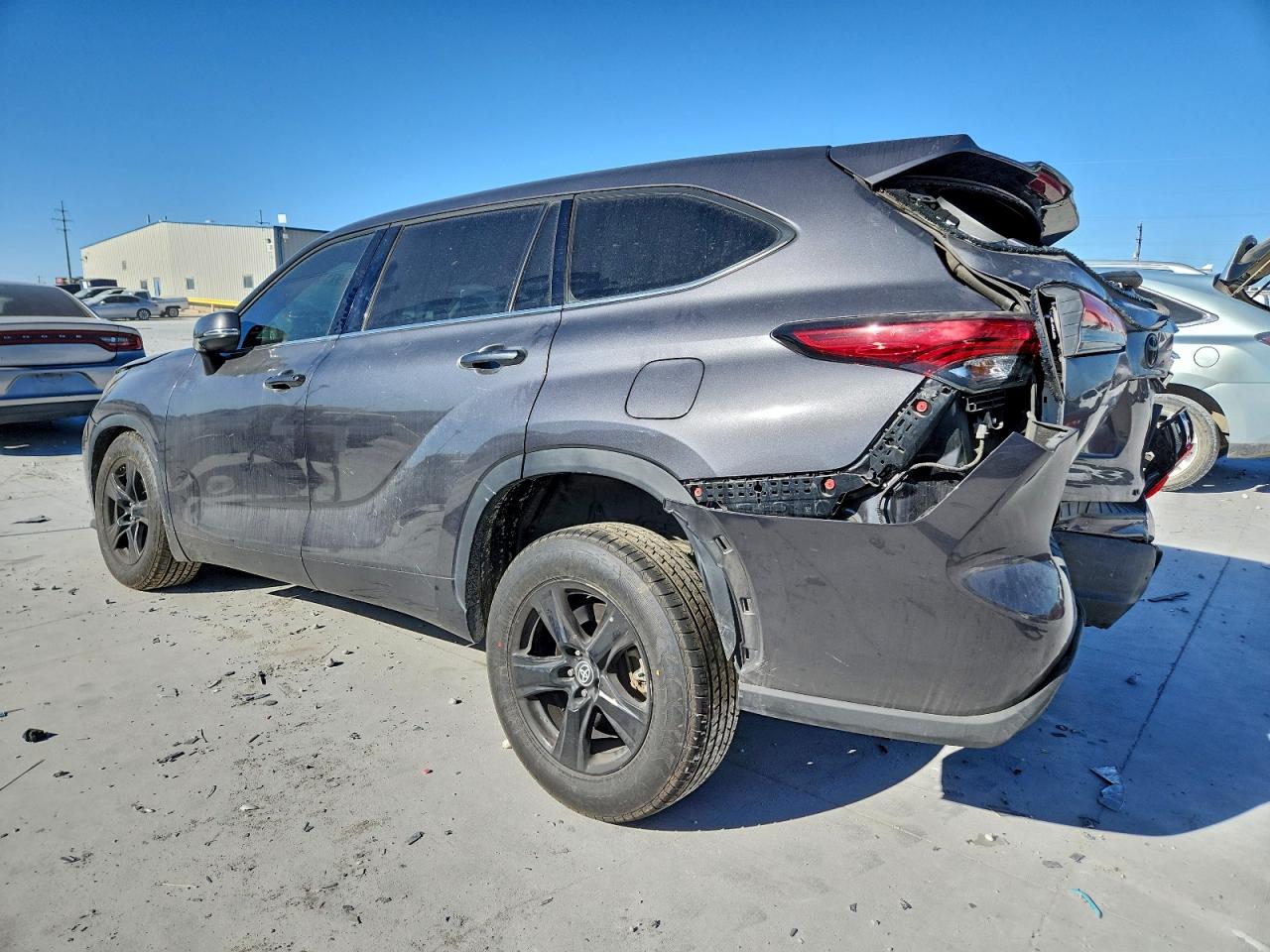 2022 TOYOTA HIGHLANDER L photo 2