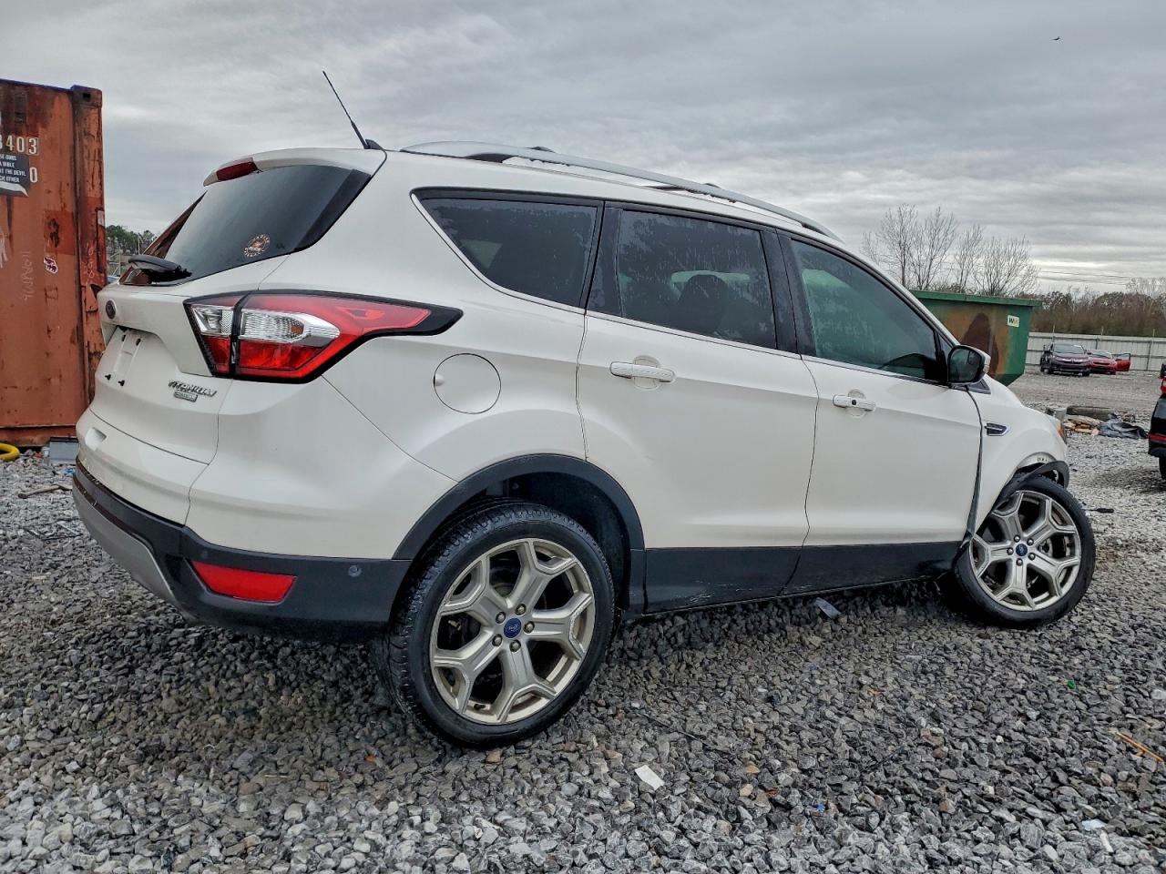 2018 FORD ESCAPE TITANIUM photo 3
