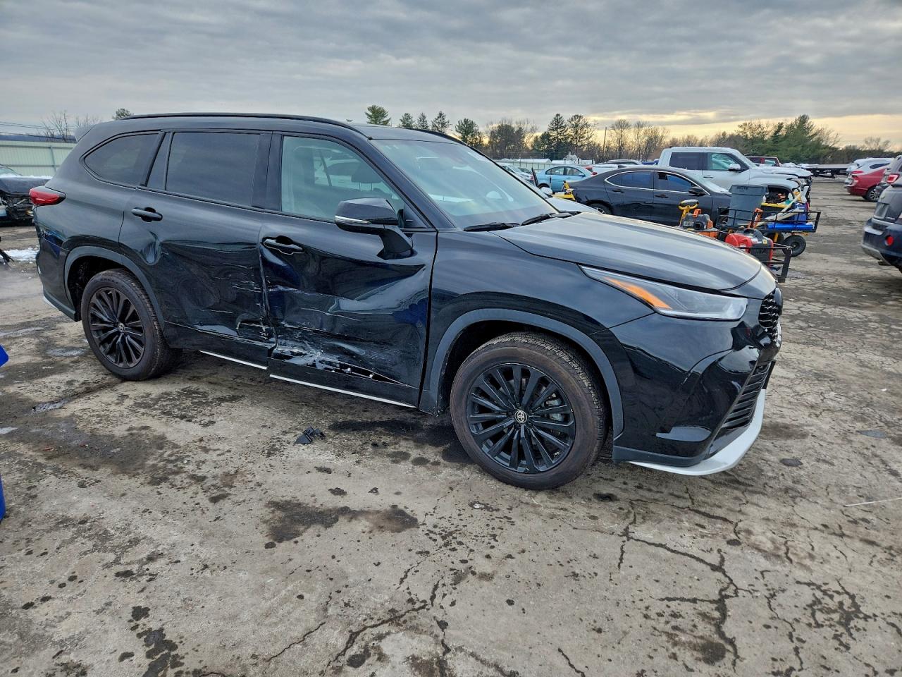 2023 TOYOTA HIGHLANDER L photo 4