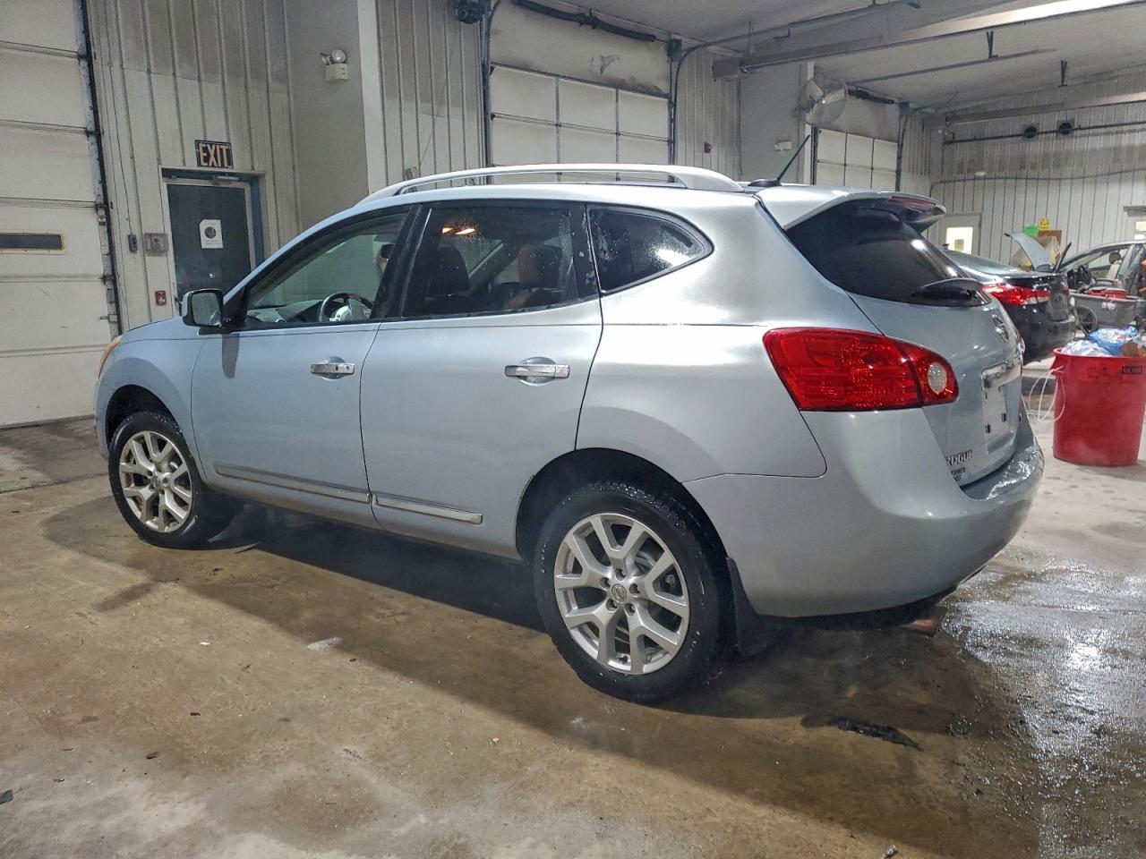 2011 NISSAN ROGUE S photo 2