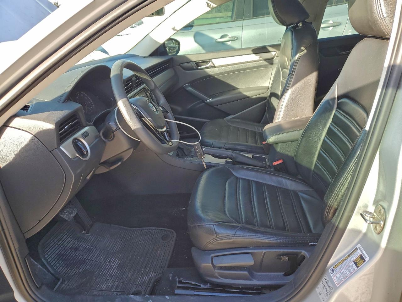2020 VOLKSWAGEN PASSAT S photo 7