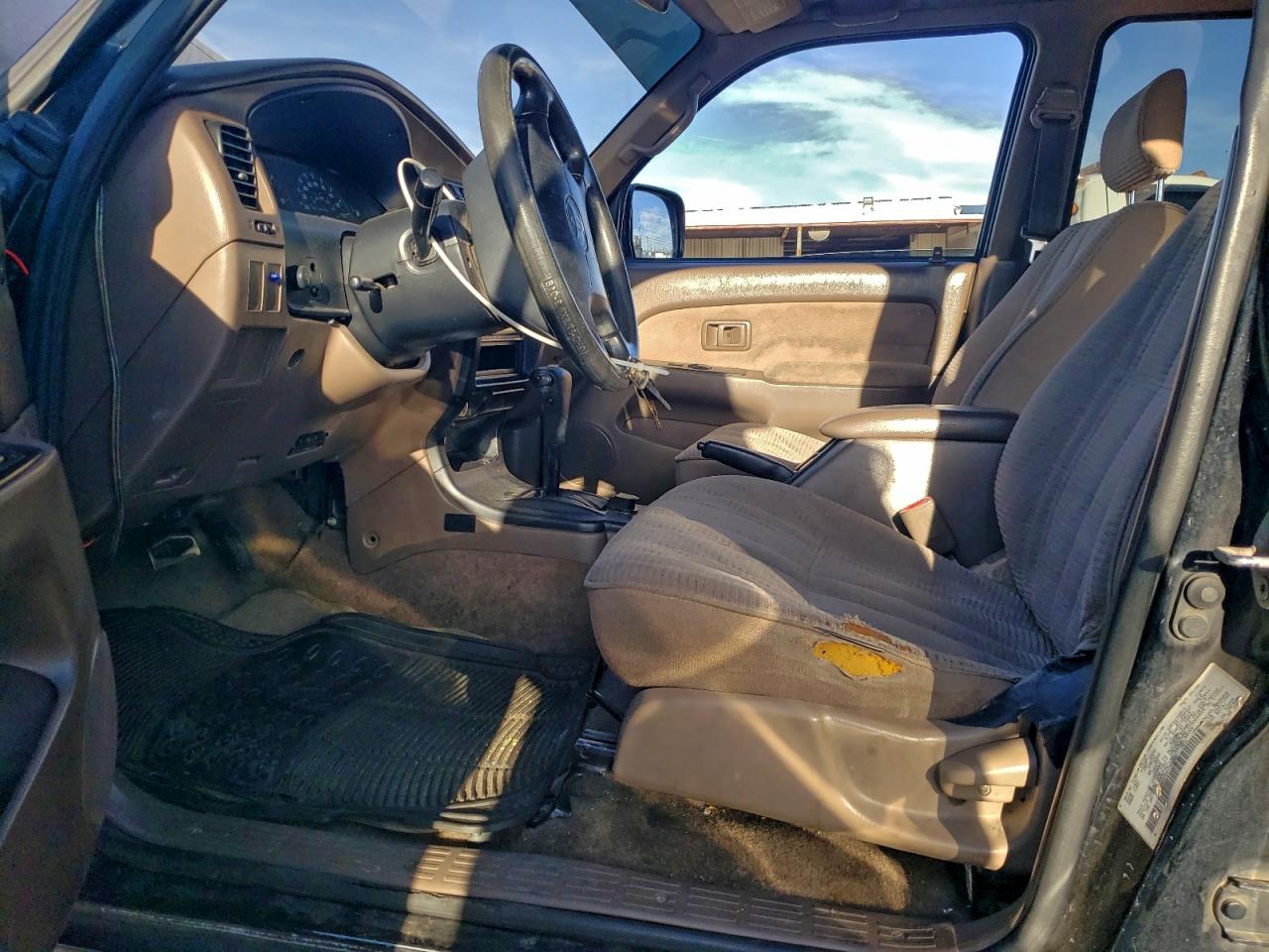 1998 TOYOTA 4RUNNER SR5 photo 7