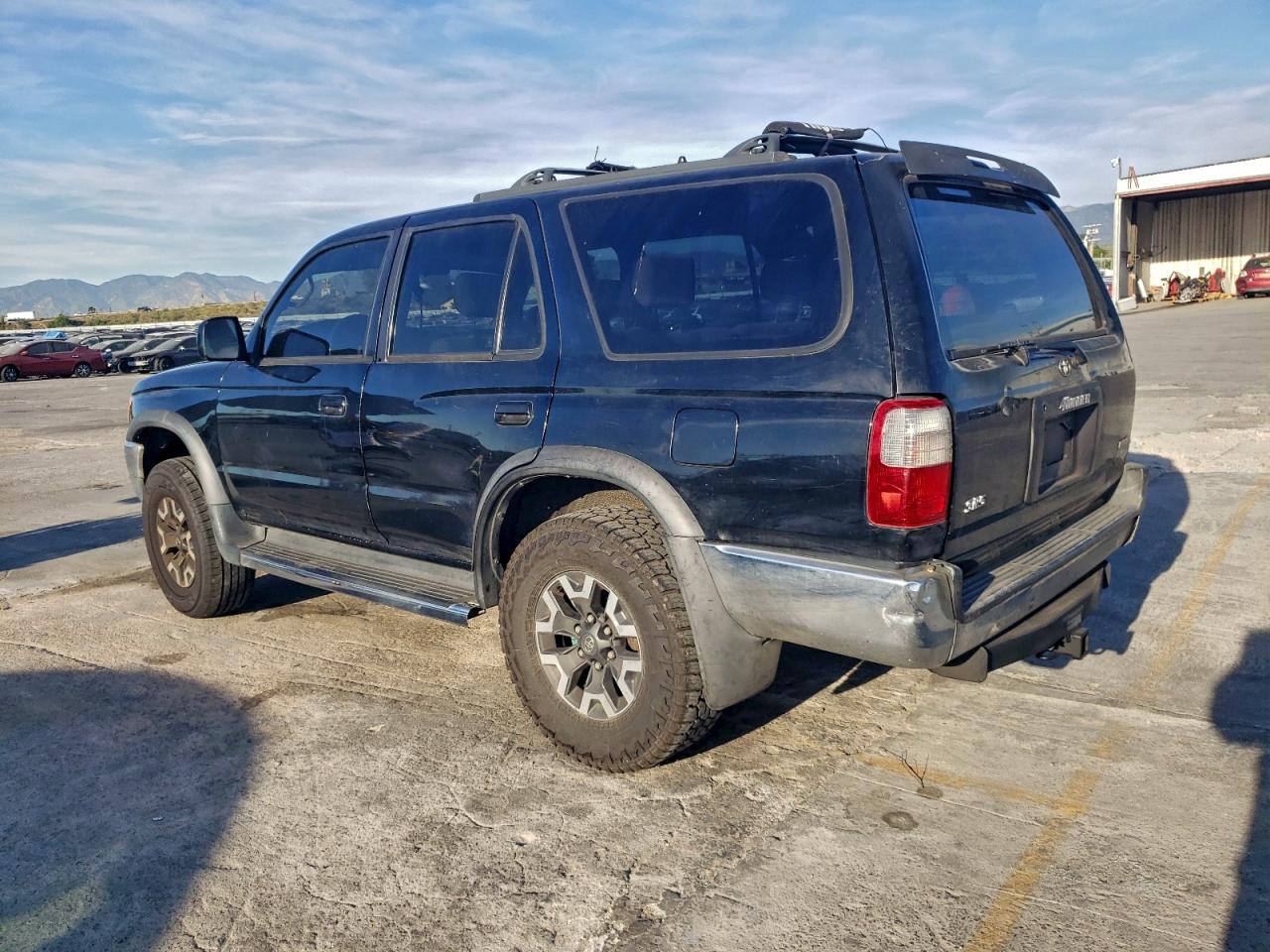 1998 TOYOTA 4RUNNER SR5 photo 2