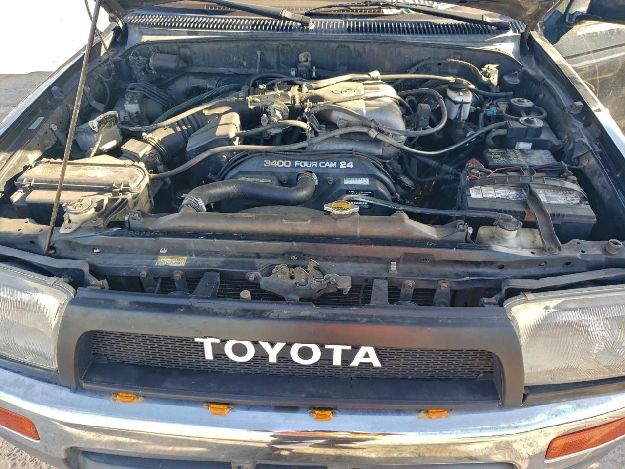 1998 TOYOTA 4RUNNER SR5 photo 12